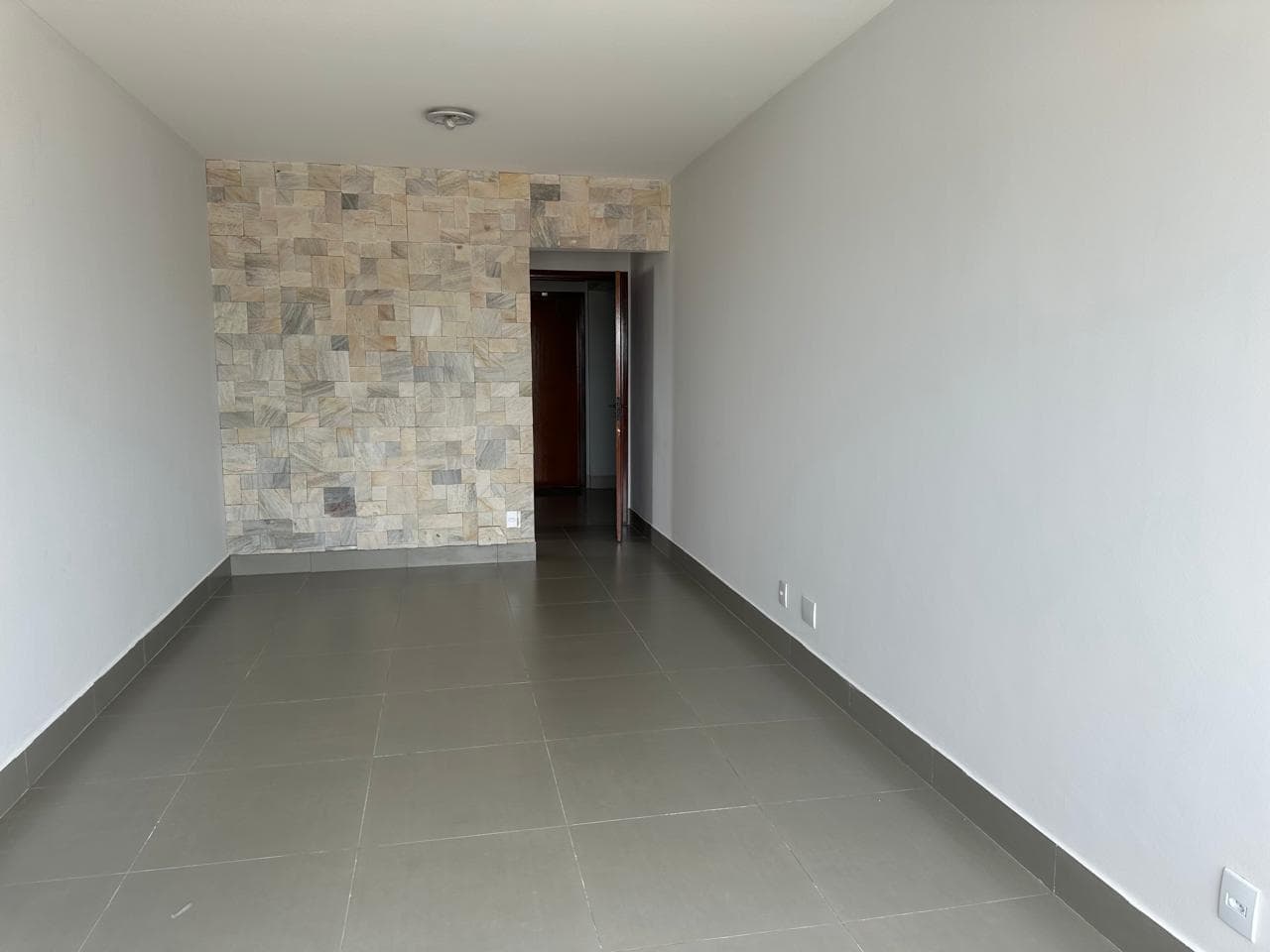 APARTAMENTO 2 QUARTOS SENDO 1 SUITE RESIDENCIAL MACAUBAS SETOR OESTE