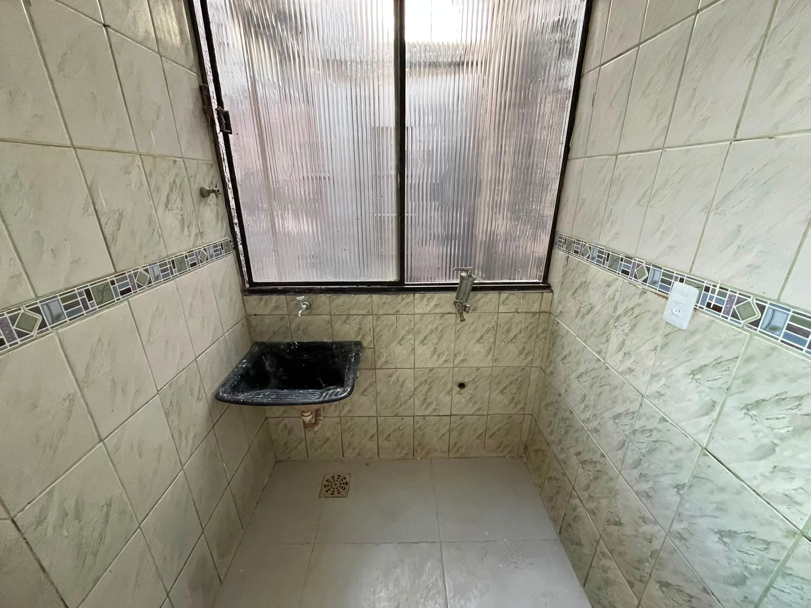 APARTAMENTO 1 QUARTO NO SETOR CENTRAL EDIFICIO FIDELIS