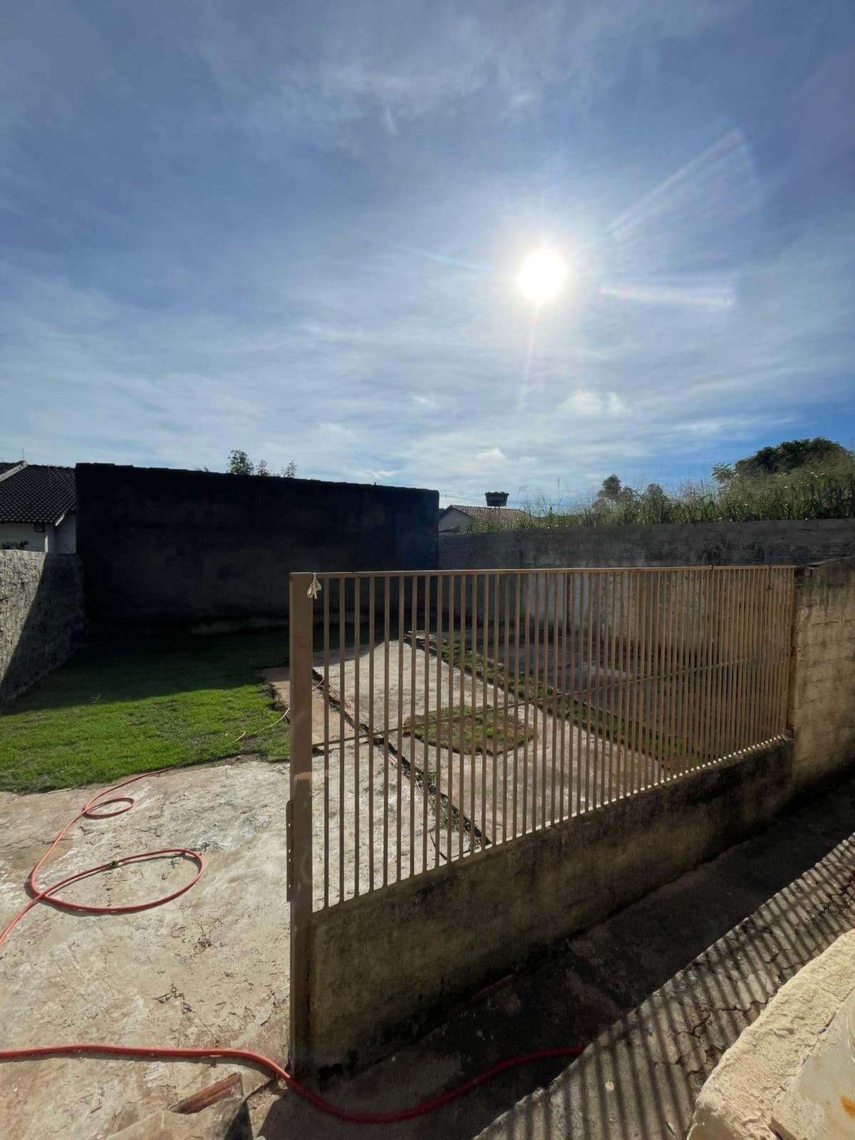 Casa 3 Quartos com Suíte em Lote de 300m² – Setor Grajaú – R$ 230 Mil