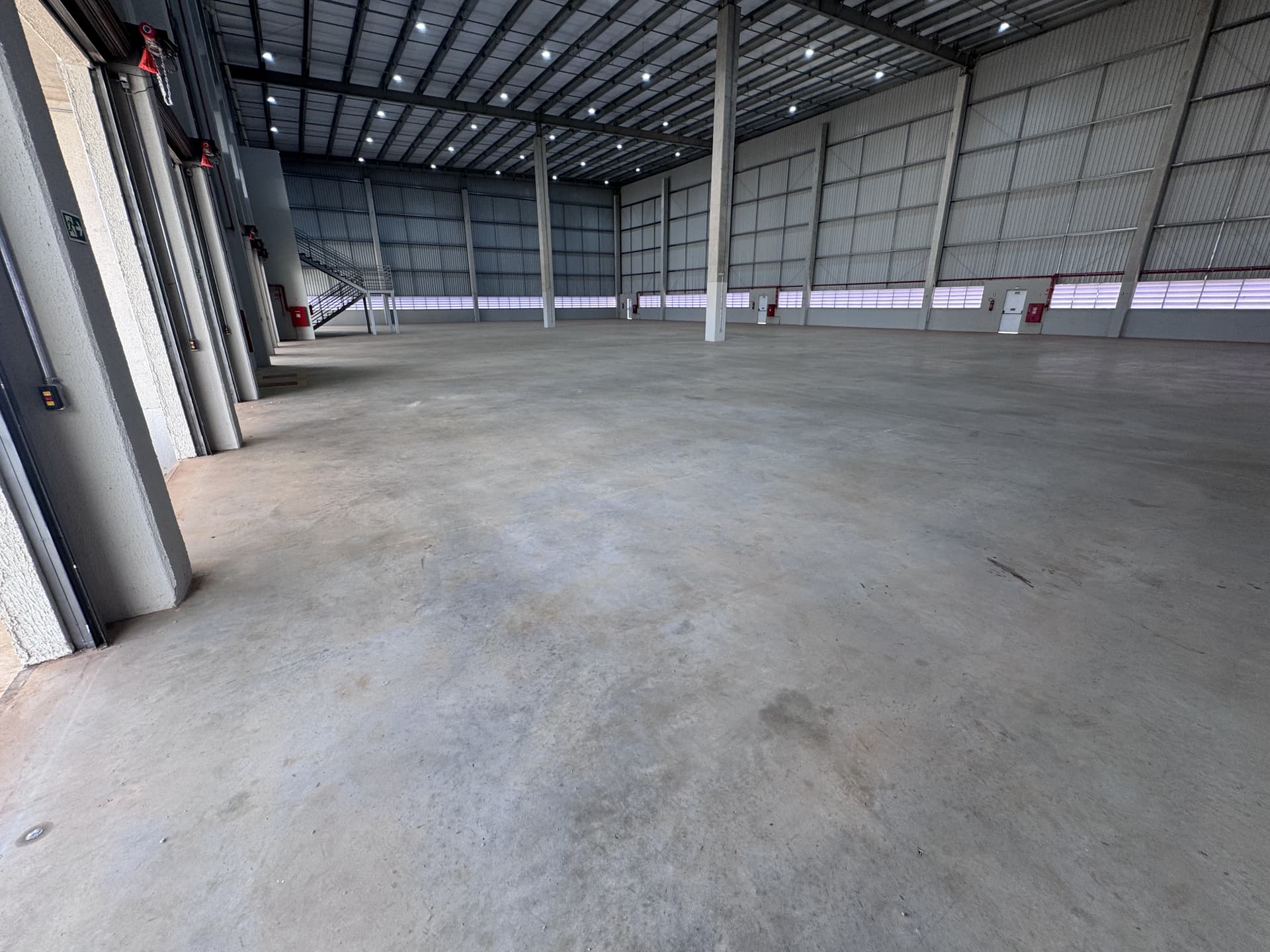 IMOVEL COMERCIAL DE 2.408 METROS NO ALL PARK POLO EMPRESARIAL