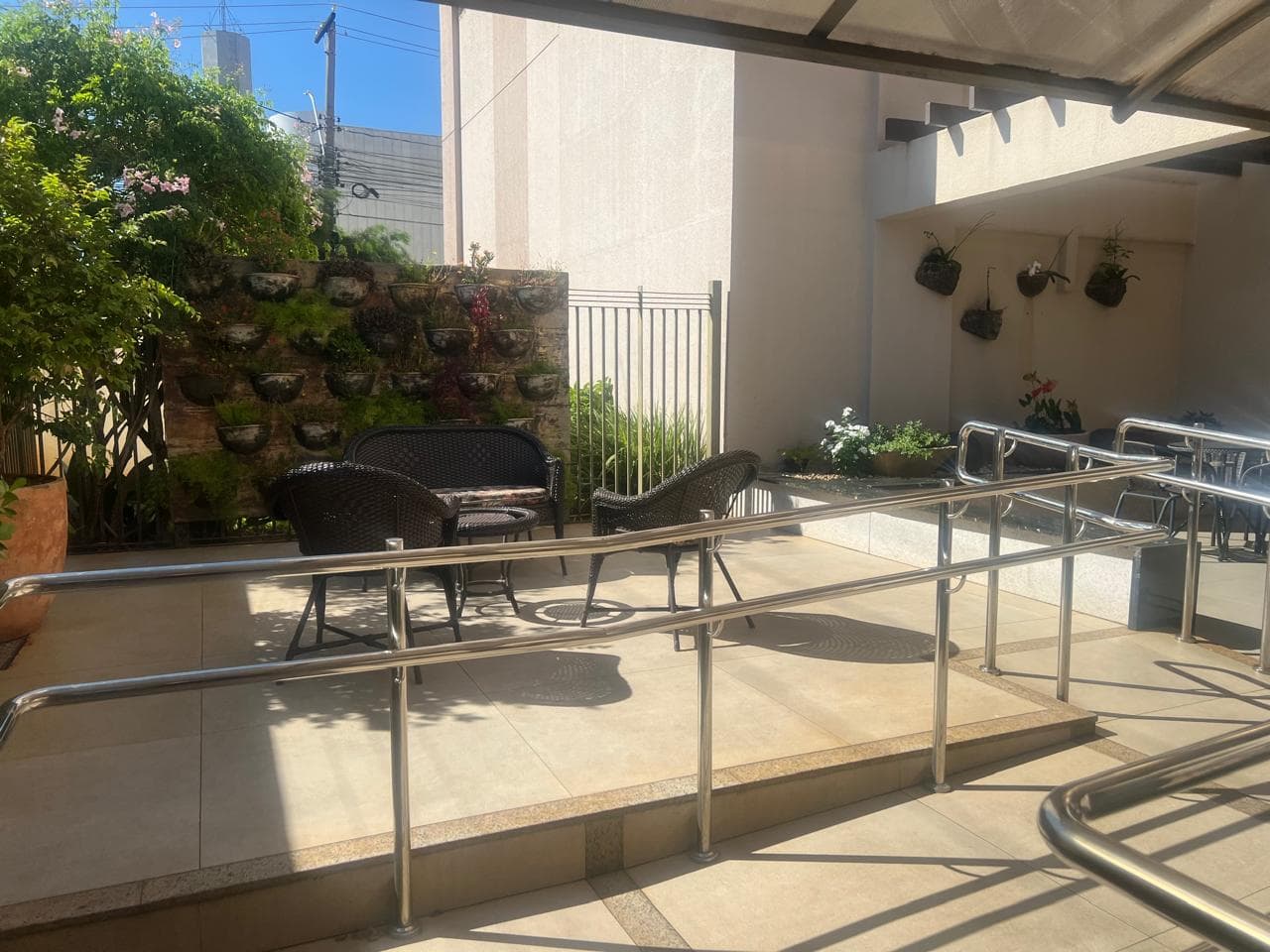 APARTAMENTO 3 QUARTOS - ALTO DA GLÓRIA - AO LADO DO FLAMBOYANT