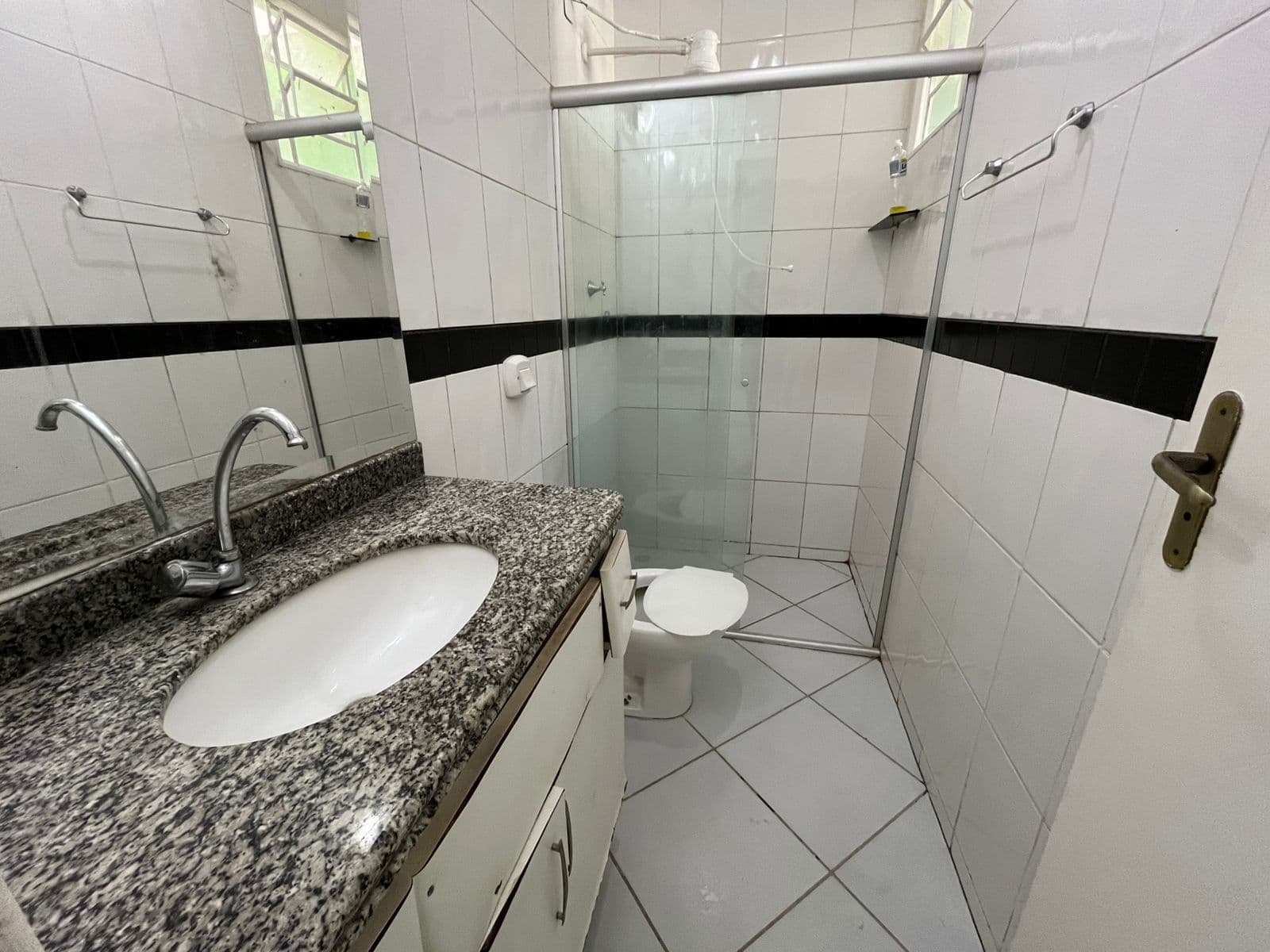 CASA 3 QUARTOS SENDO 1 SUITE NO JARDIM VITORIA