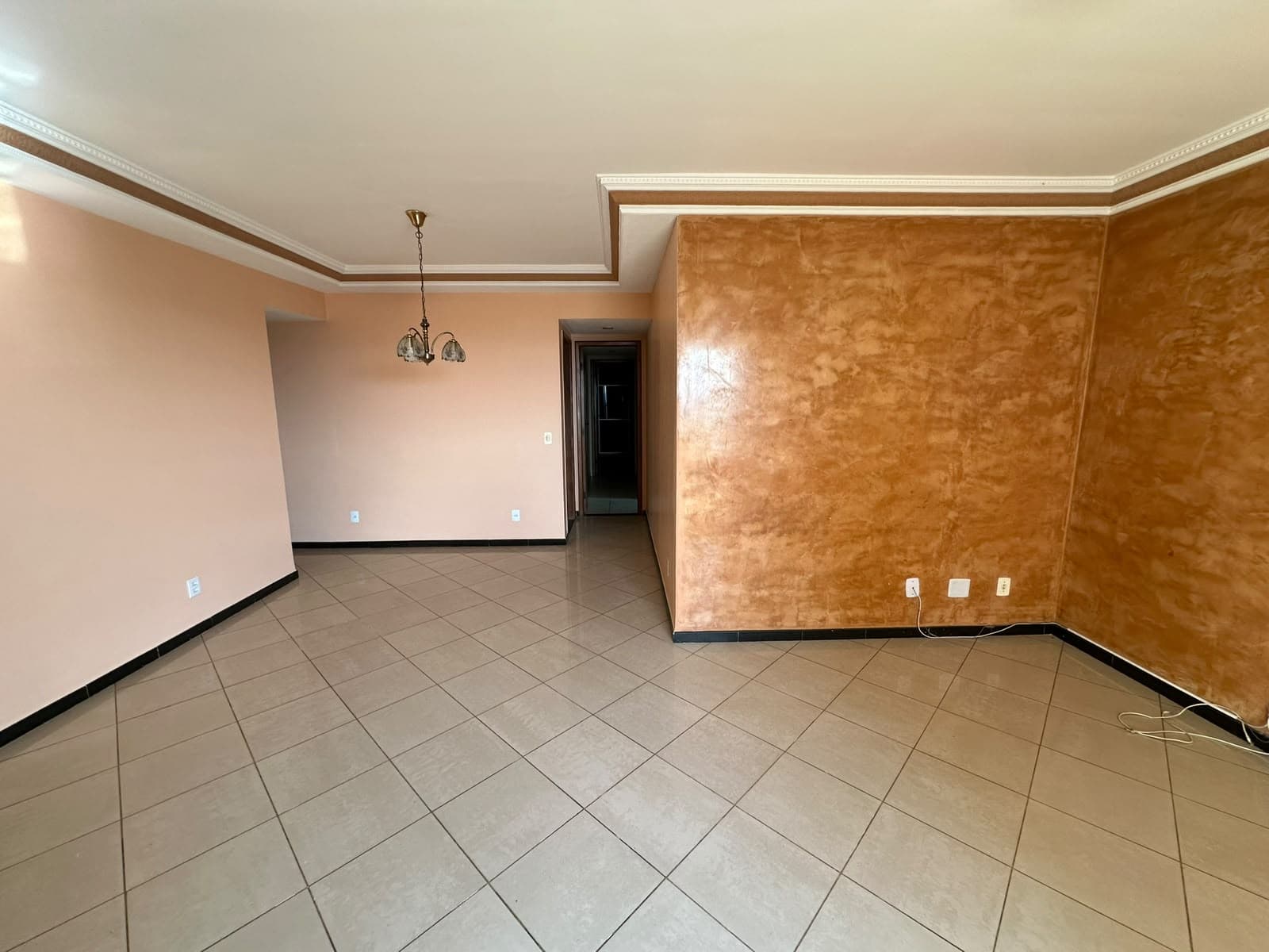 APARTAMENTO 3 SUITES RESIDENCIAL ALGARVE NO SETOR BUENO