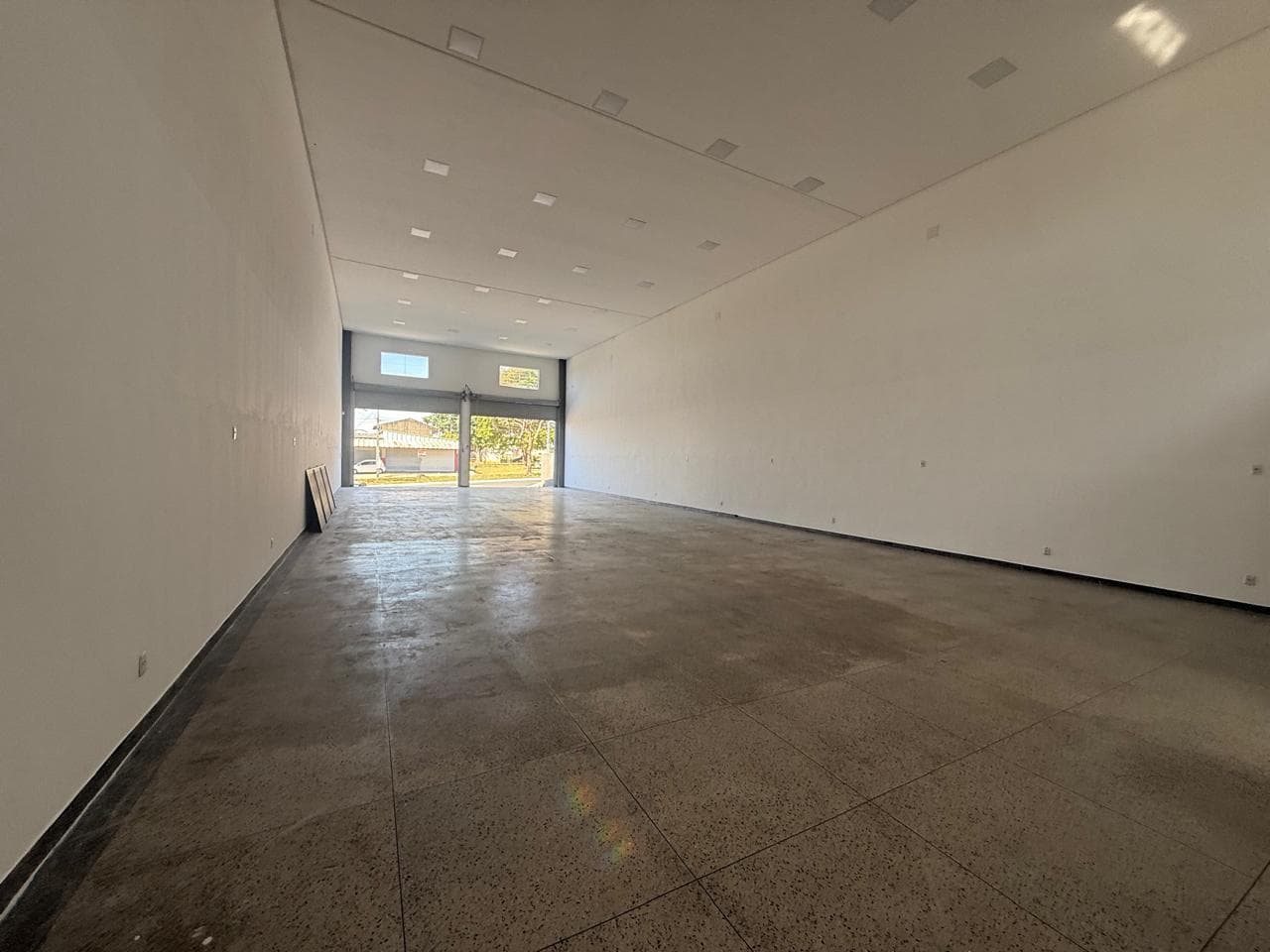 GALPÃO DE 300M², INDEPENDÊNCIA MANSOES, APARECIDA DE GOIANIA.