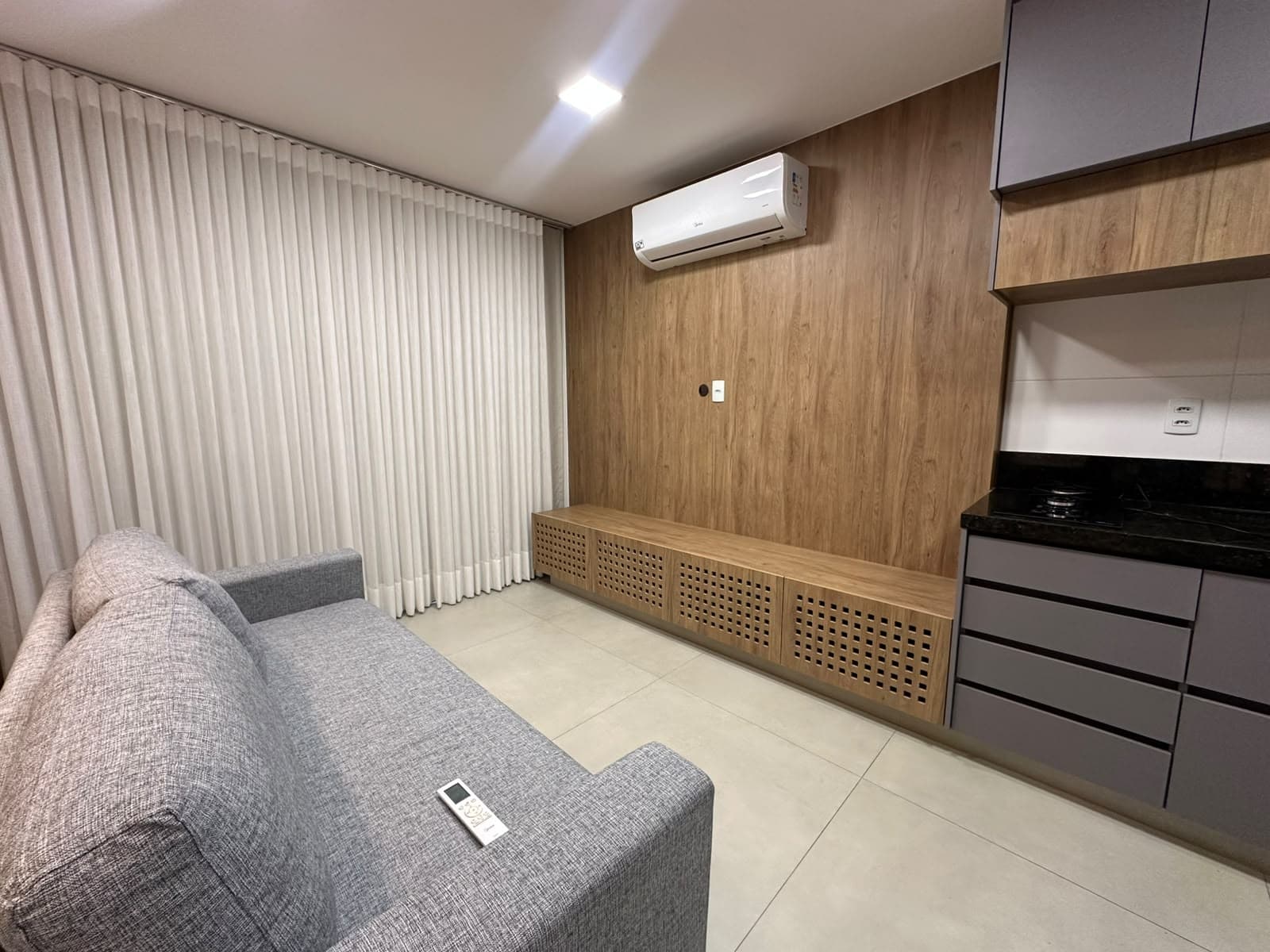 FLAT MOBILIADO TAI RESIDENCIAS NO SETOR BUENO