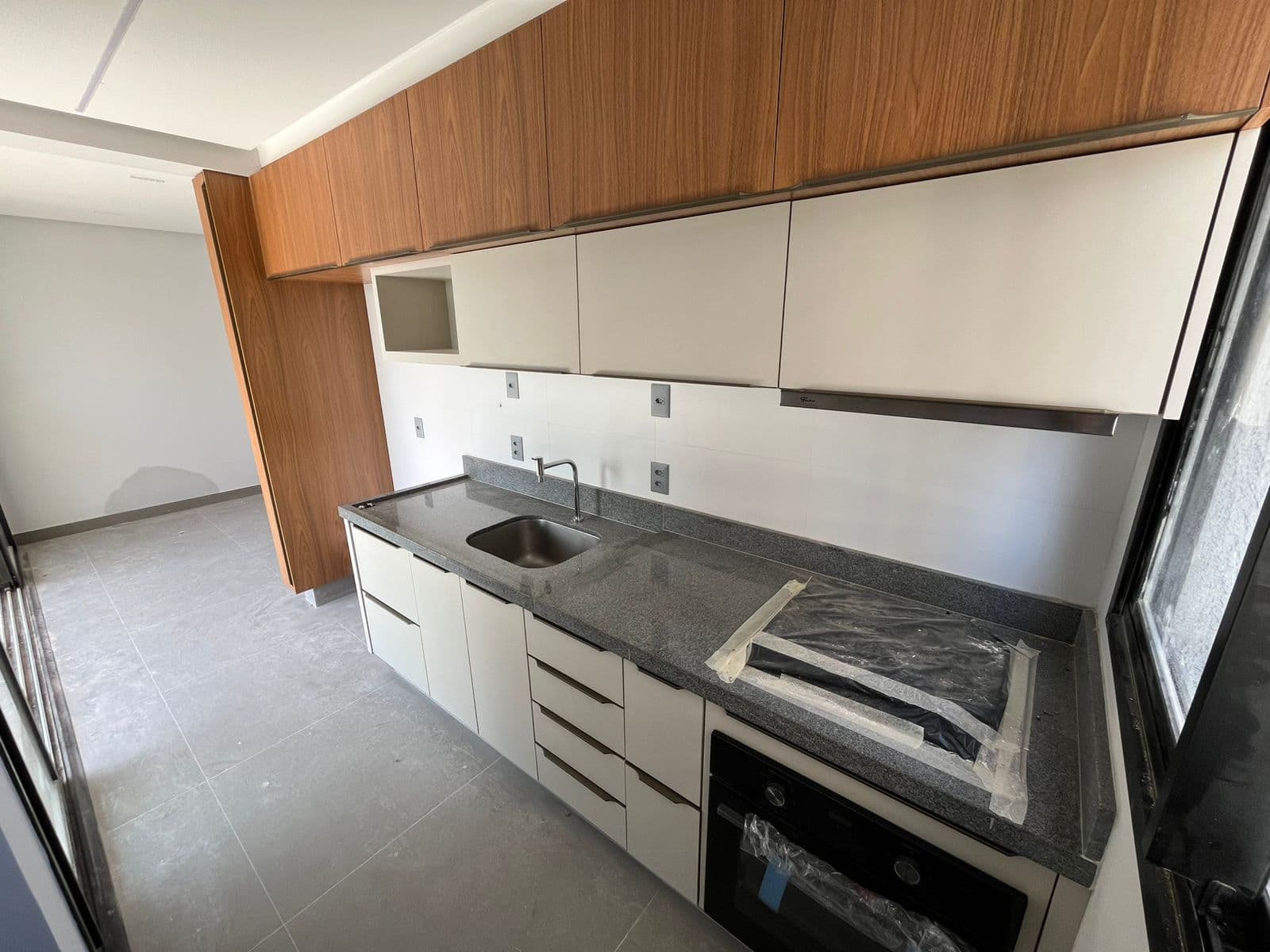 APARTAMENTO 2 QUARTOS SENDO 2 SUITES RESIDENCIAL LUX OESTE
