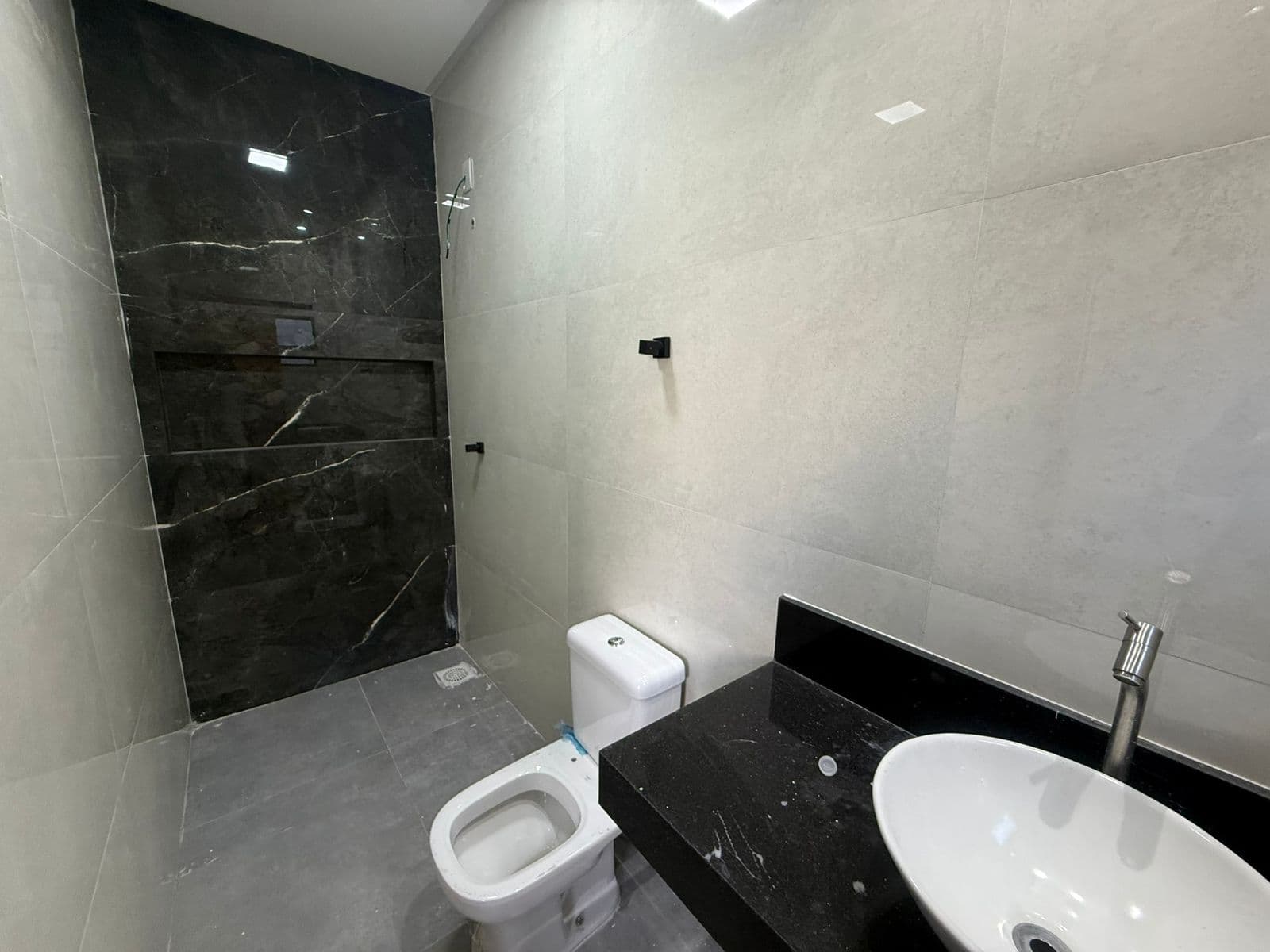 CASA 3 SUITES COM PISCINA SOLAR SANTA RITA