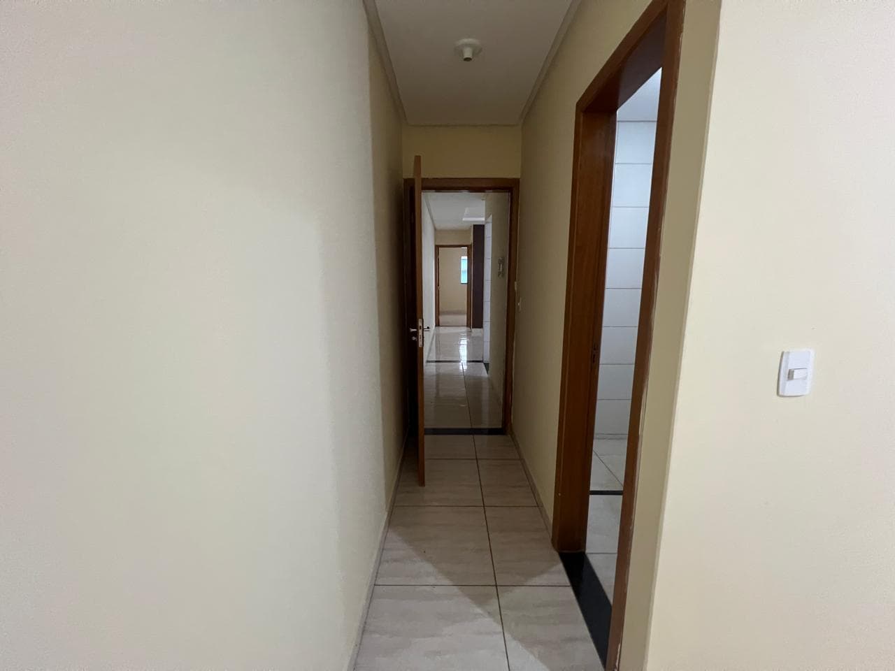 CASA 2 QUARTOS - BAIRRO INDEPENDÊNCIA