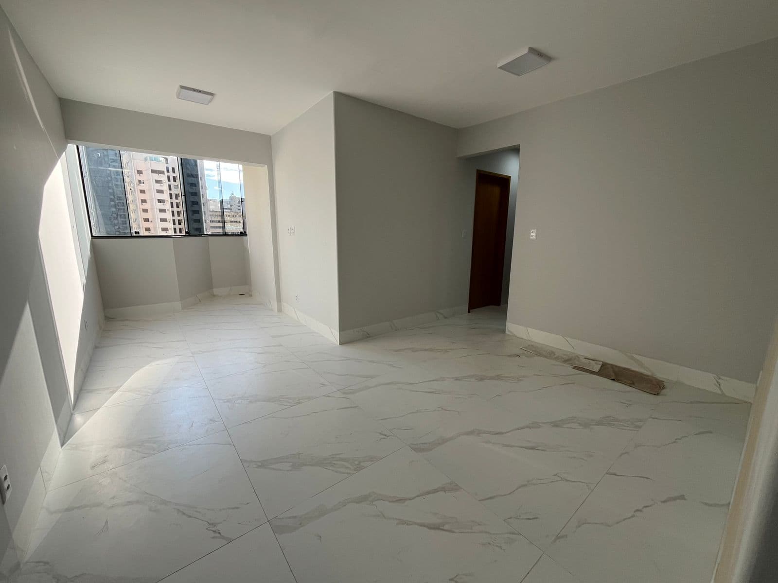 APARTAMENTO 3 QUARTOS SENDO 1 SUITE NO SETOR BUENO