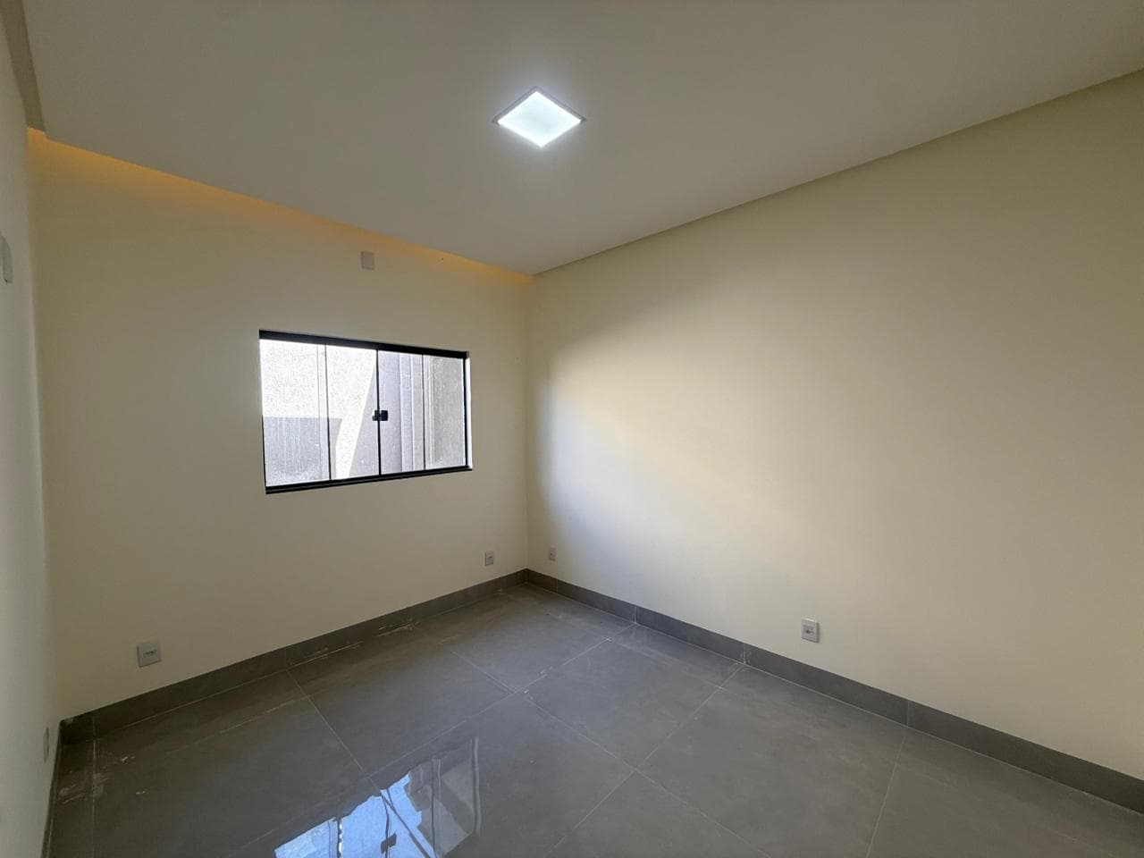 CASA 3 SUITES COM PISCINA SOLAR SANTA RITA