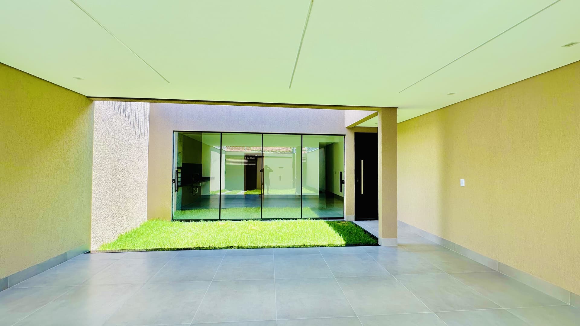 Casa Térrea 3 Quartos com Suíte Próxima ao Buriti Shopping
