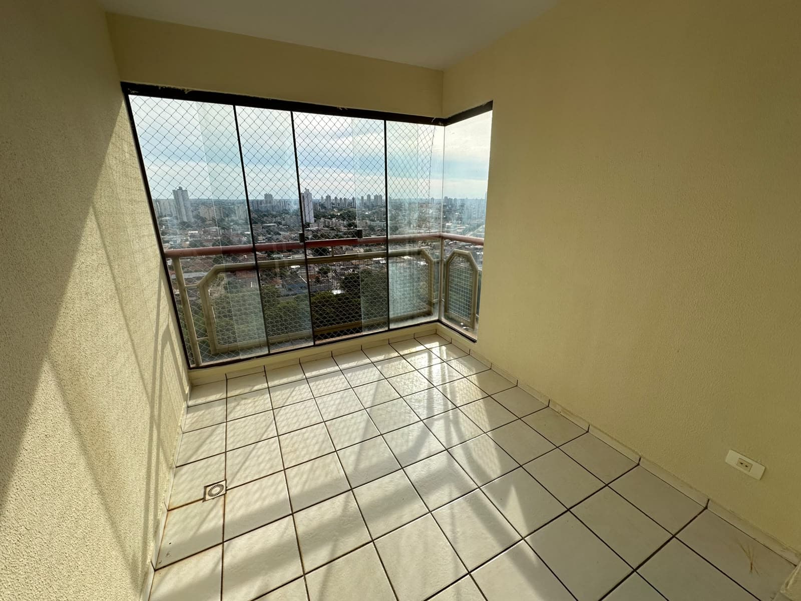 APARTAMENTO 4 QUARTOS SENDO 1 SUITE RESIDENCIAL SAN BERNARDO NO SETOR BUENO