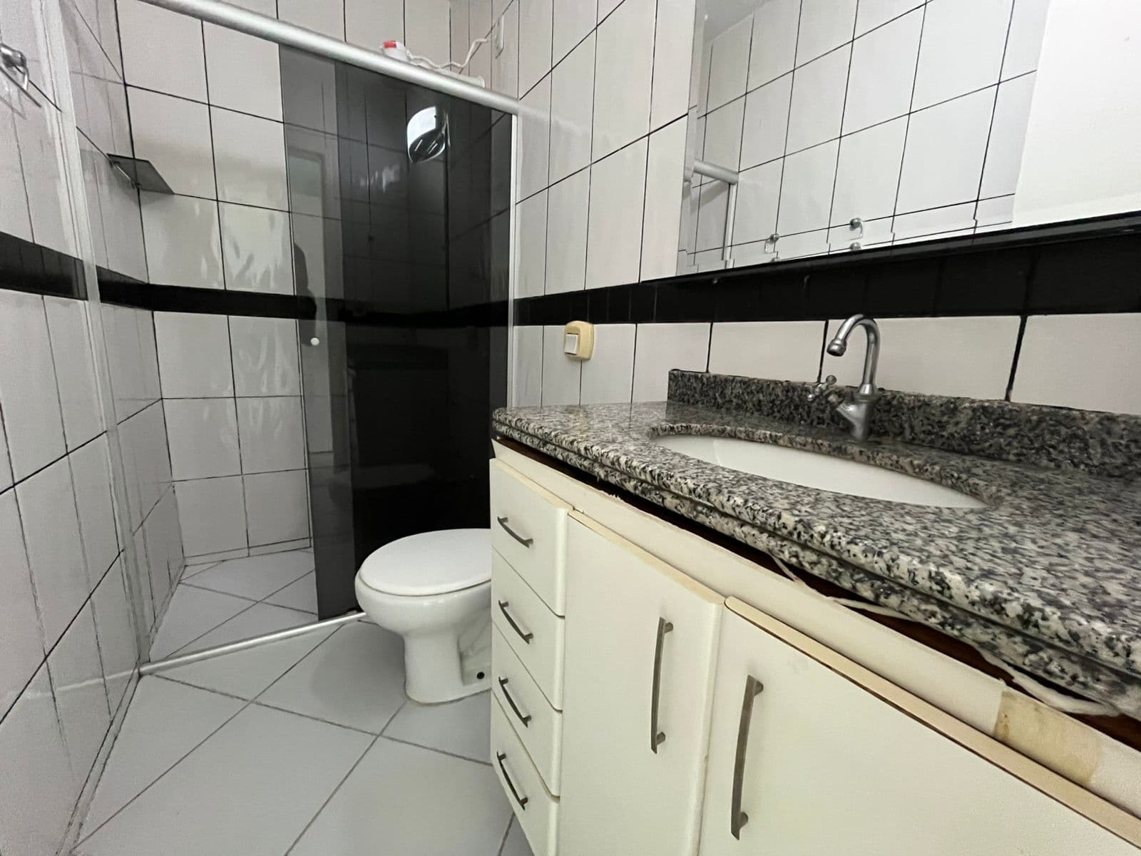 CASA 3 QUARTOS SENDO 1 SUITE NO JARDIM VITORIA