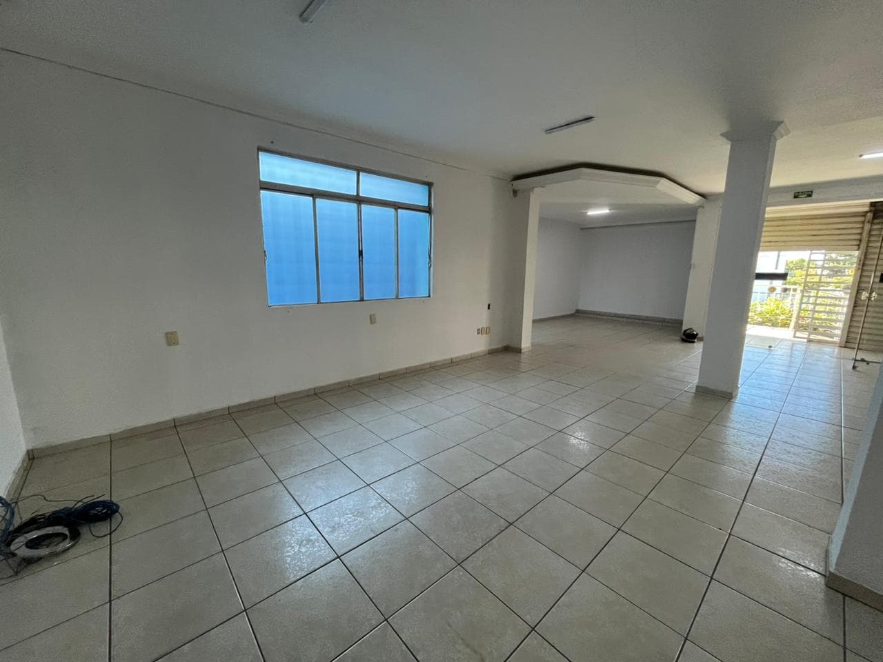 LOJA COMERCIAL COM 450 M² NO SETOR SUL