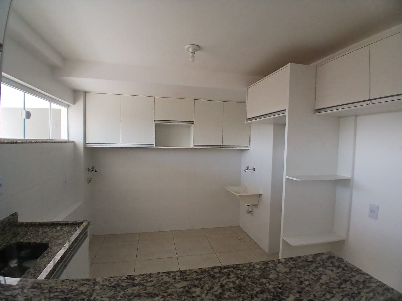 Apartamento 02 Quartos 01 Suíte - Residencial Helvecia -Aparecida de Goiania
