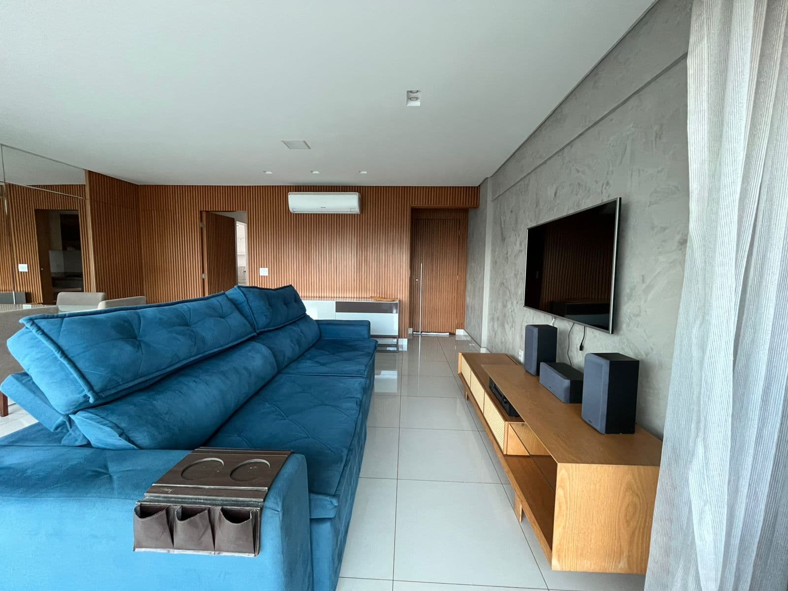 APARTAMENTO 3 SUITES RESIDENCIAL AROEIRAS NO SETOR BUENO