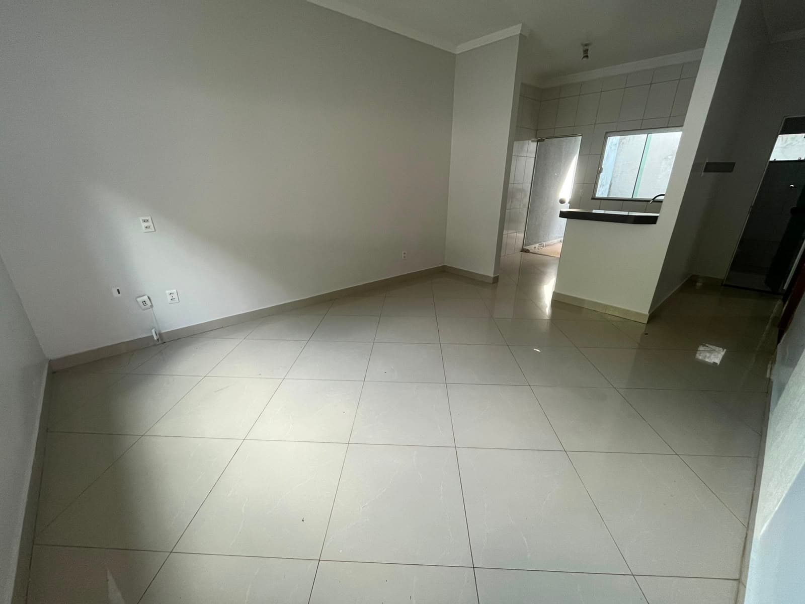 CASA 2 QUARTOS SENDO 1 SUITE JARDIM PETROPOLIS