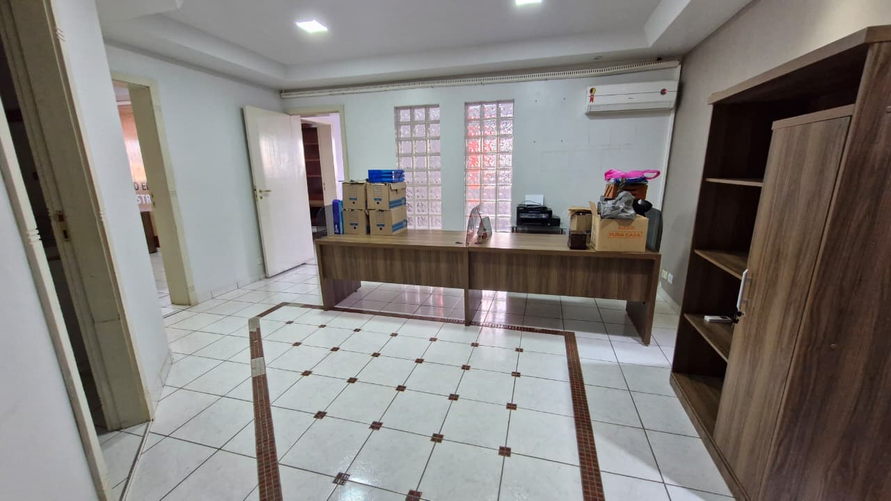SALA COMERCIAL DE 76M², CENTRO.