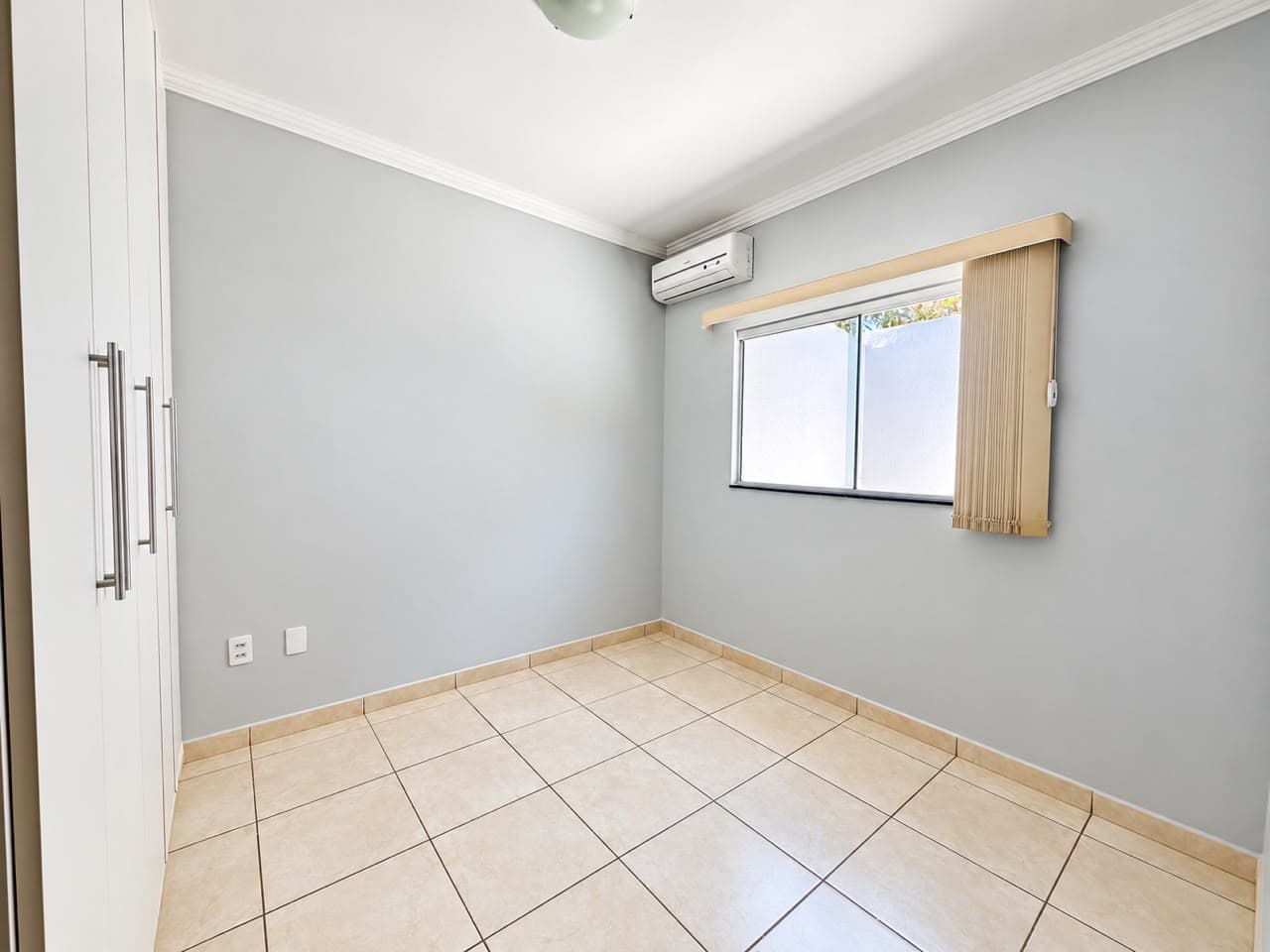 Casa em condomínio fechado, 3 quartos e 1 suíte - Jardim Imperial