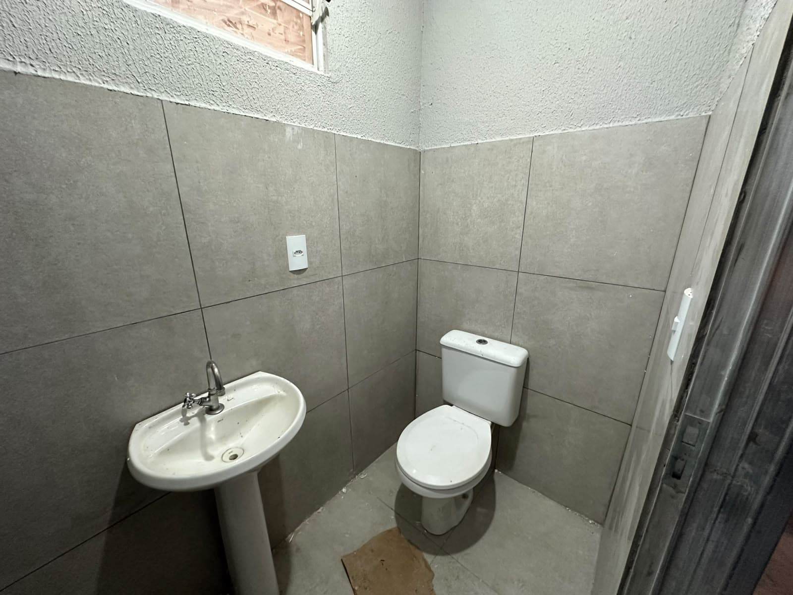 LOJA COMERCIAL DE 475m² NA AVENIDA DOM EMANUEL - SETOR RODOVIARIO