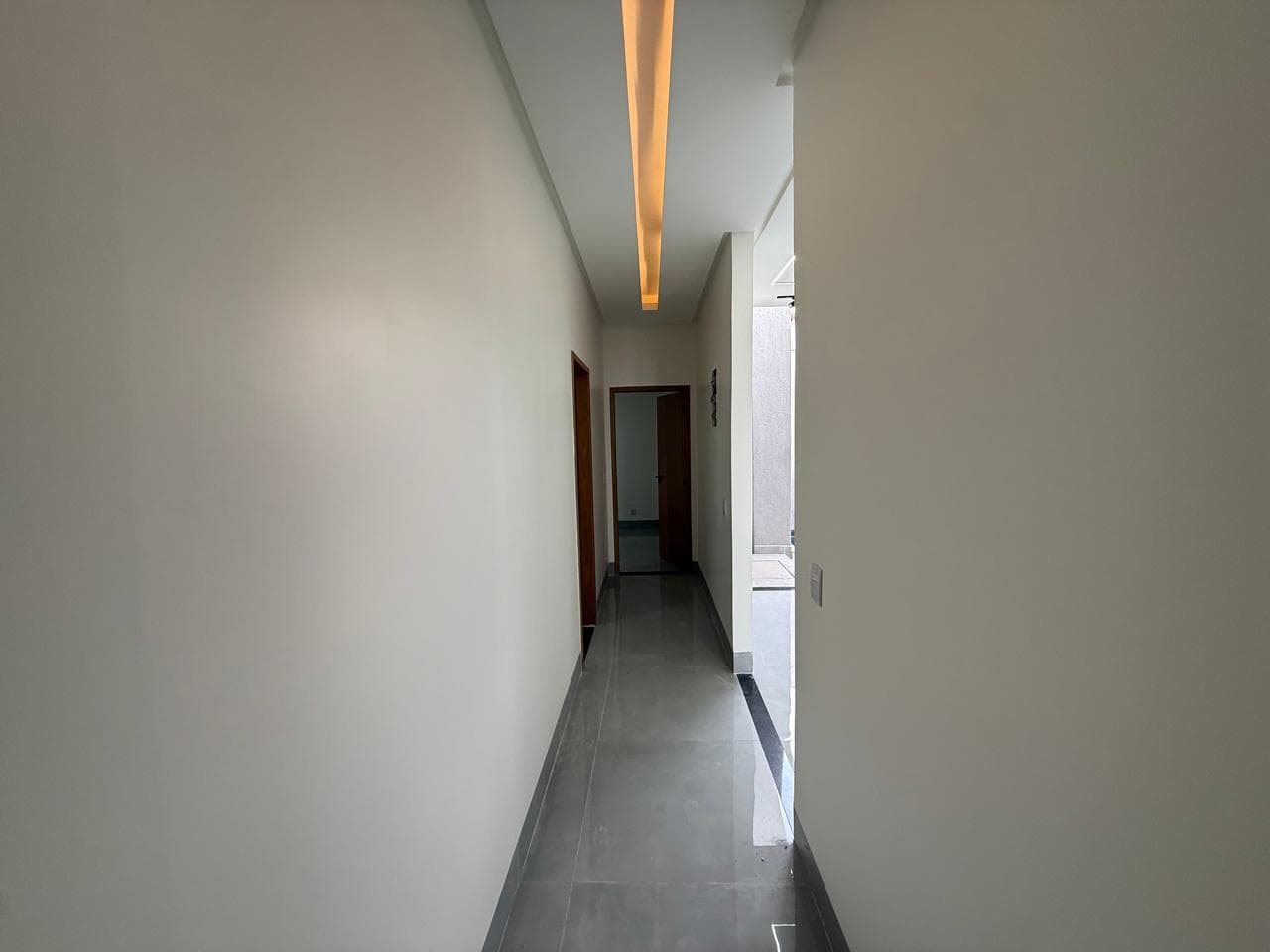 CASA 3 SUITES COM PISCINA JARDIM ELI FORTE