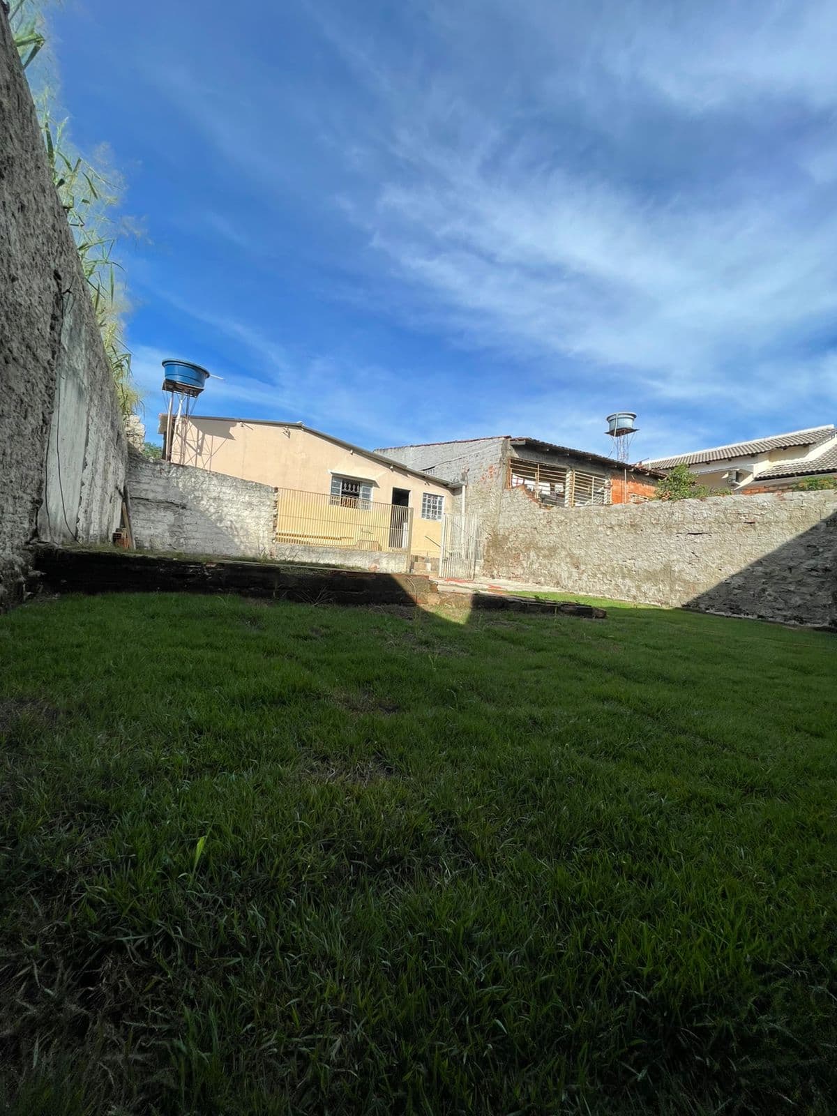 Casa 3 Quartos com Suíte em Lote de 300m² – Setor Grajaú – R$ 230 Mil
