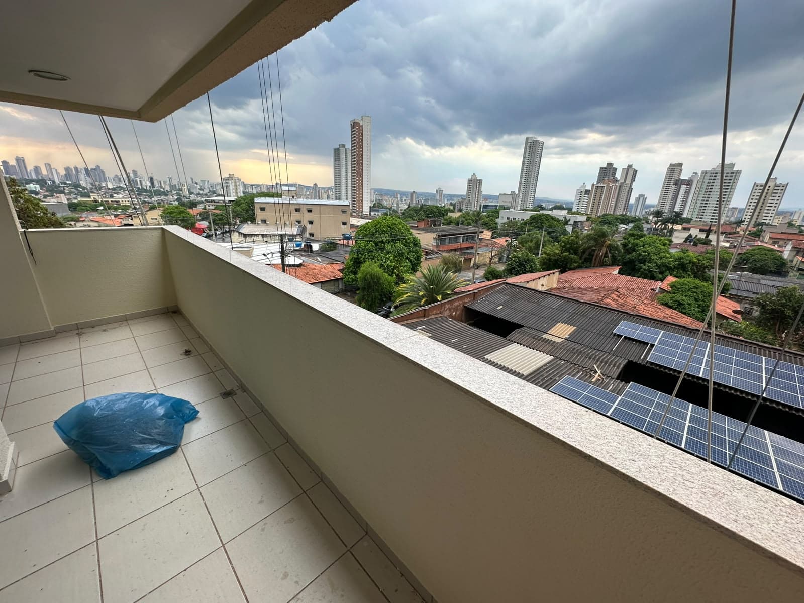 APARTAMENTO 3 QUARTOS SENDO 1 SUITE EDIFICIO GRAN ROYALE - SETOR LESTE UNIVERSITÁRIO