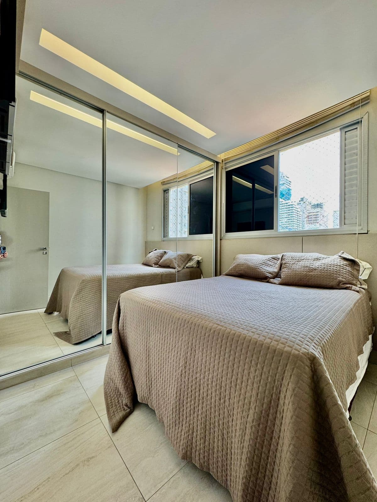 Apartamento impecável no Setor Bueno – T37 esquina com T12