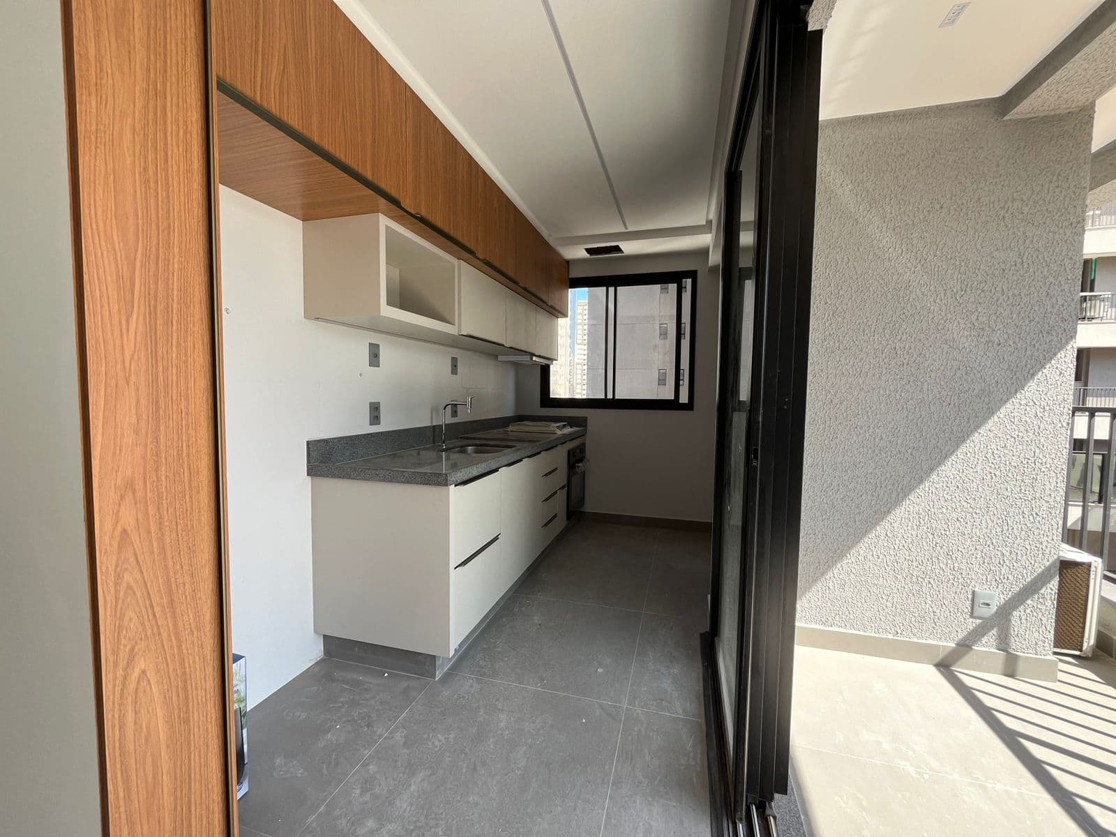 APARTAMENTO 2 QUARTOS SENDO 2 SUITES RESIDENCIAL LUX OESTE
